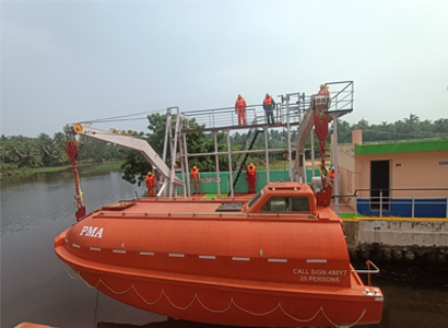 Successful maritime graduates from Pondicherry Academy